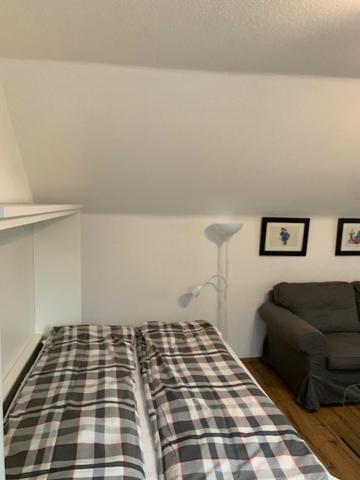 Zentrales Dachgeschossapartment In Leichligen 莱希林根 外观 照片