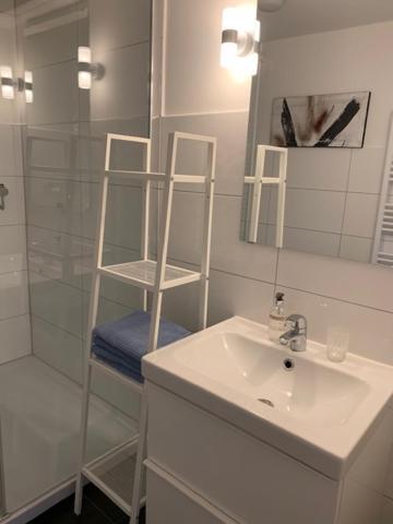 Zentrales Dachgeschossapartment In Leichligen 莱希林根 外观 照片